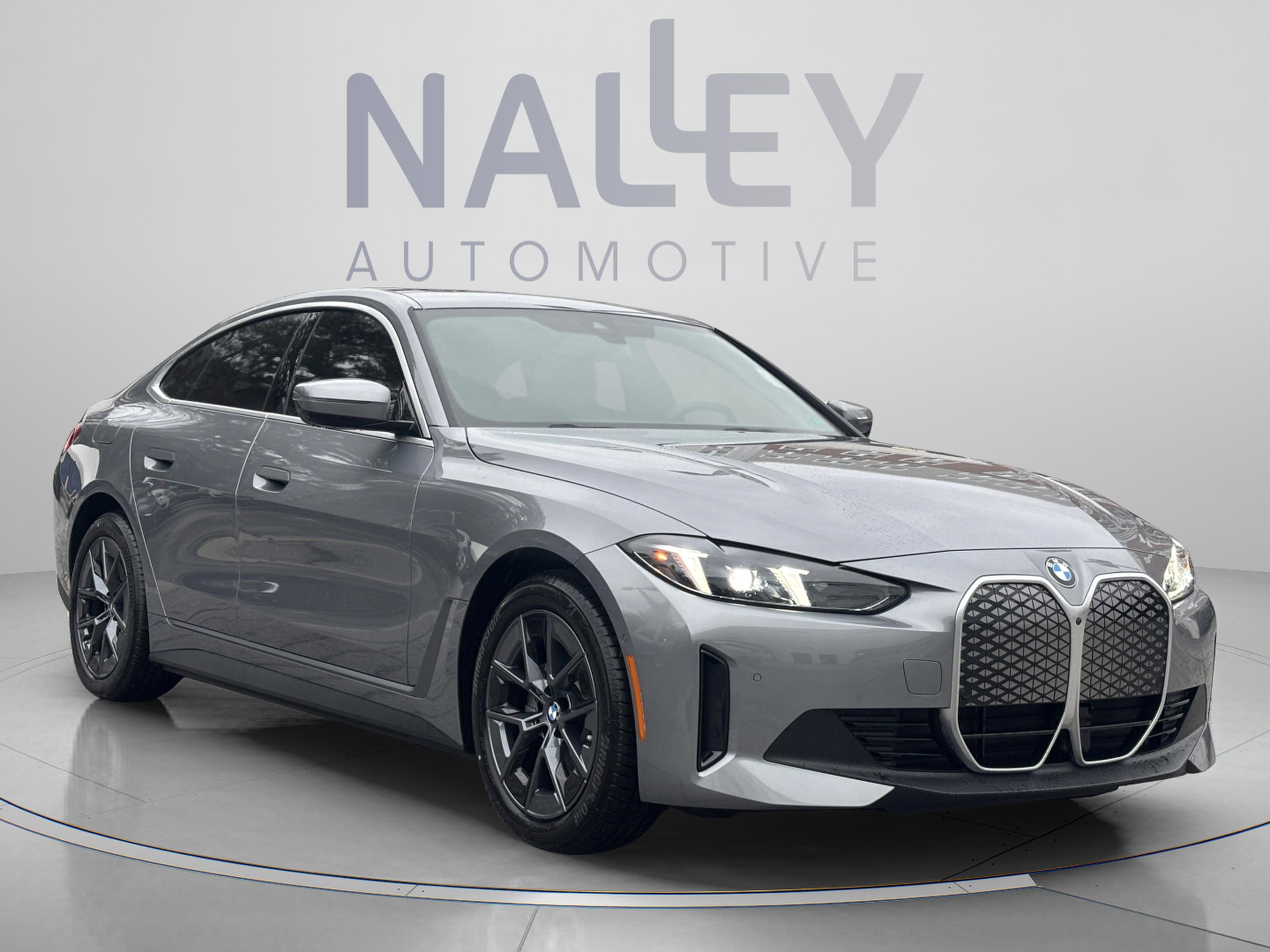 Used 2026 BMW i4 eDrive40 w/ Parking Assistance Package RWD image 6