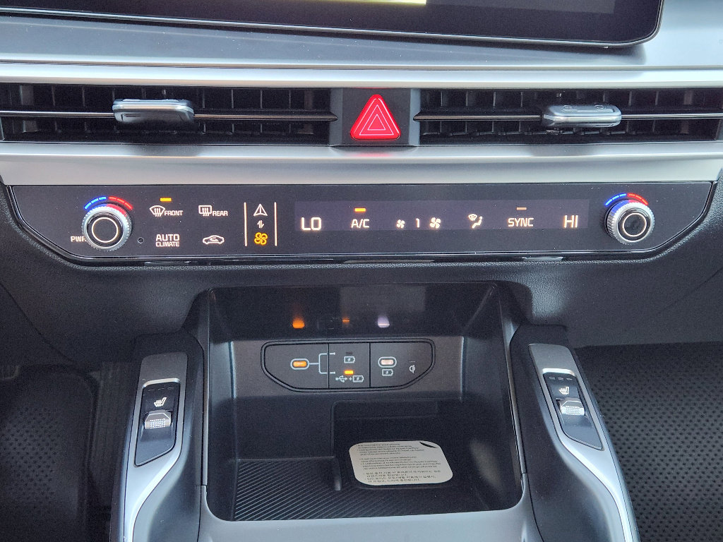 New 2026 Kia Sorento S w/ S Panoramic Sunroof Package image 14