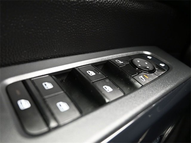 Used 2024 Nissan Pathfinder S image 33