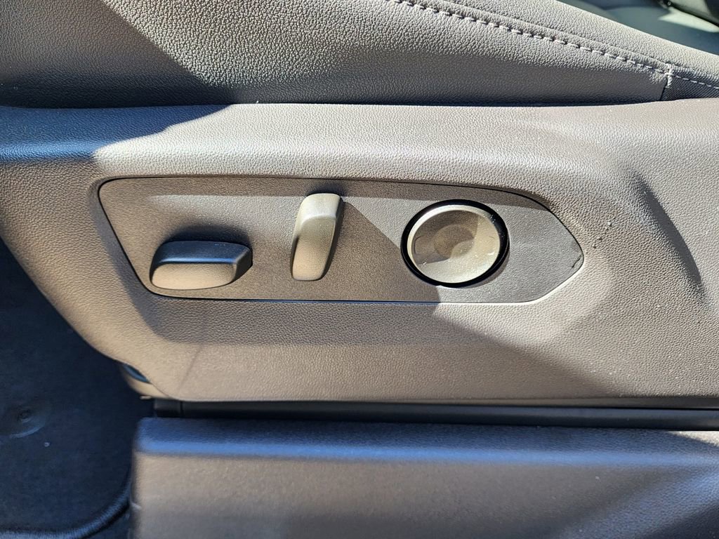 New 2026 GMC Sierra 1500 SLT w/ SLT Premium Plus Package image 18