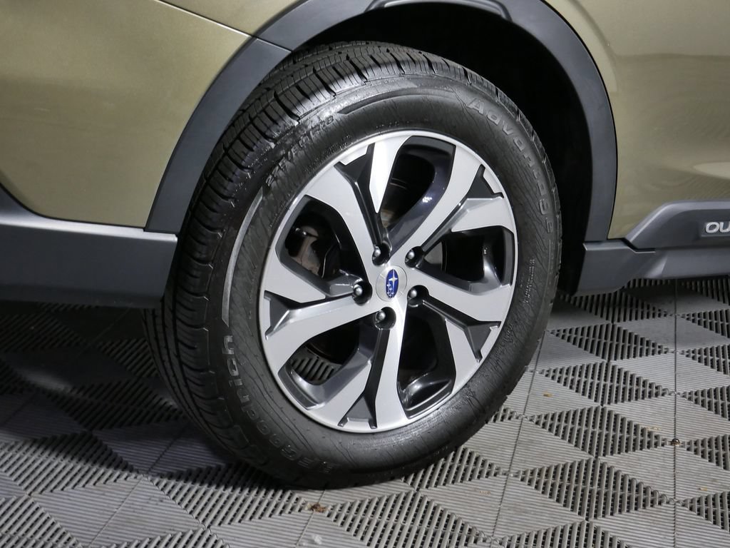 Used 2021 Subaru Outback Touring AWD/4WD image 11