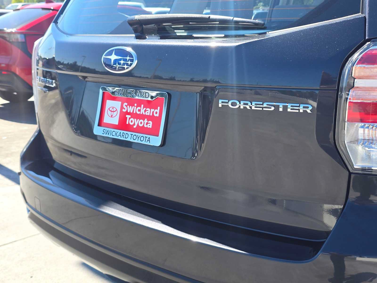 Used 2018 Subaru Forester 2.5i w/ Alloy Wheel Package AWD/4WD image 12