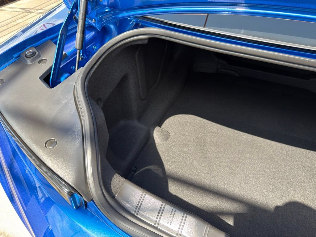 Used 2018 Chevrolet Camaro SS w/ LPO, Ground Effects Package RWD image 50
