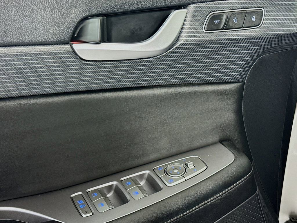 Used 2025 Hyundai Palisade Limited image 17