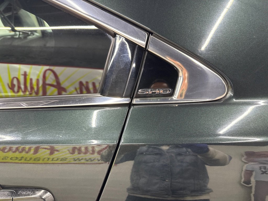 Used 2010 Ford Taurus SHO image 7