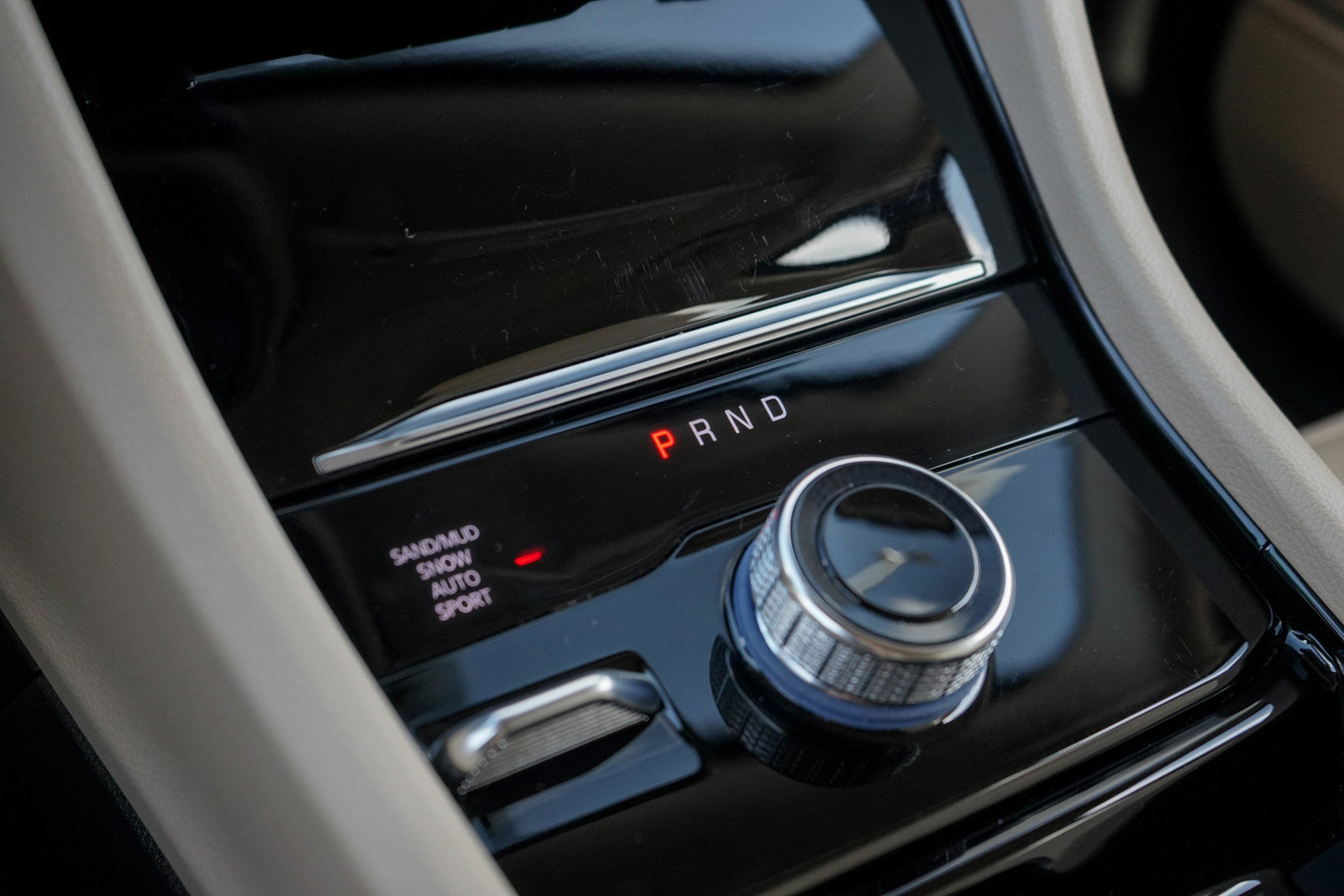 Used 2022 Jeep Grand Cherokee L Limited w/ Luxury Tech Group II image 19