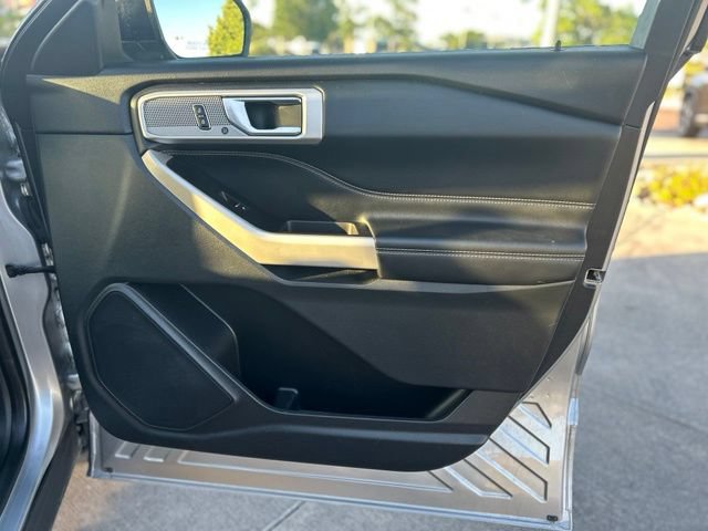 Used 2021 Ford Explorer Limited w/ Hybrid Equipment Group 310A AWD/4WD image 34