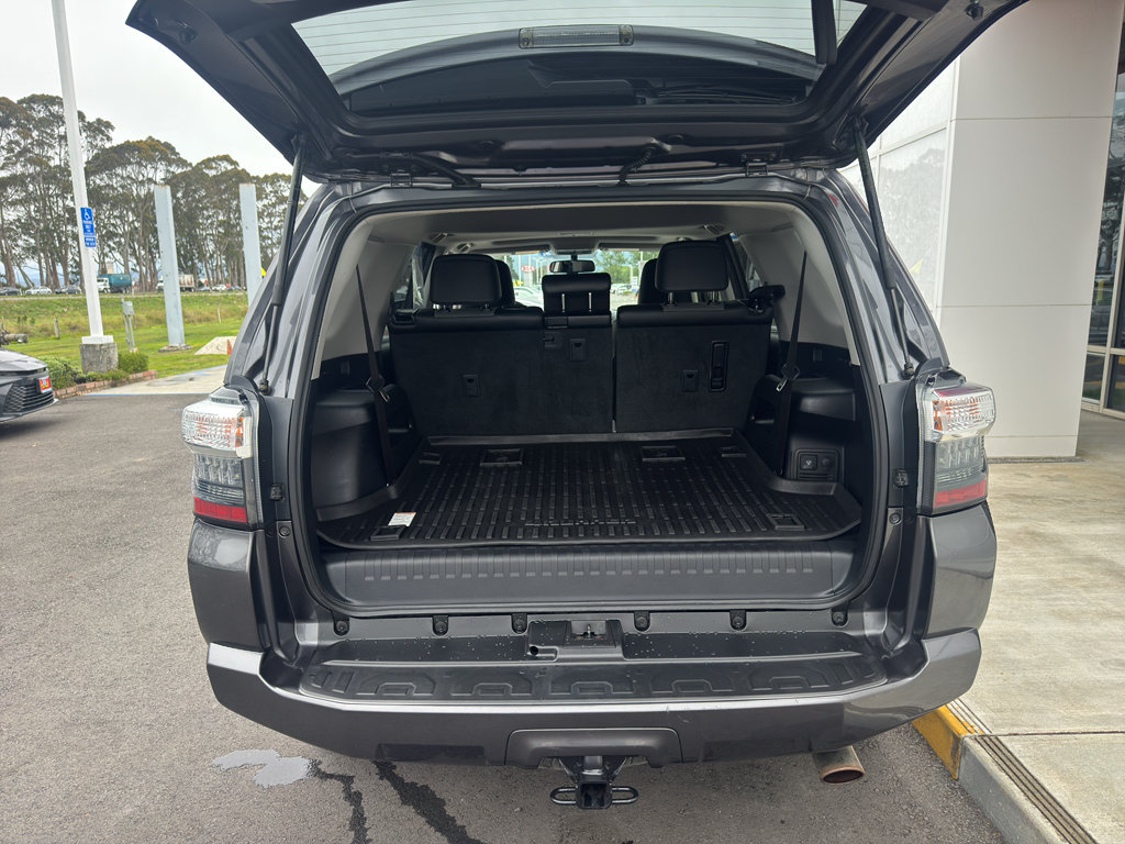 Used 2018 Toyota 4Runner SR5 Premium AWD/4WD image 13