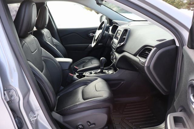 Used 2021 Jeep Cherokee Latitude Lux FWD image 39