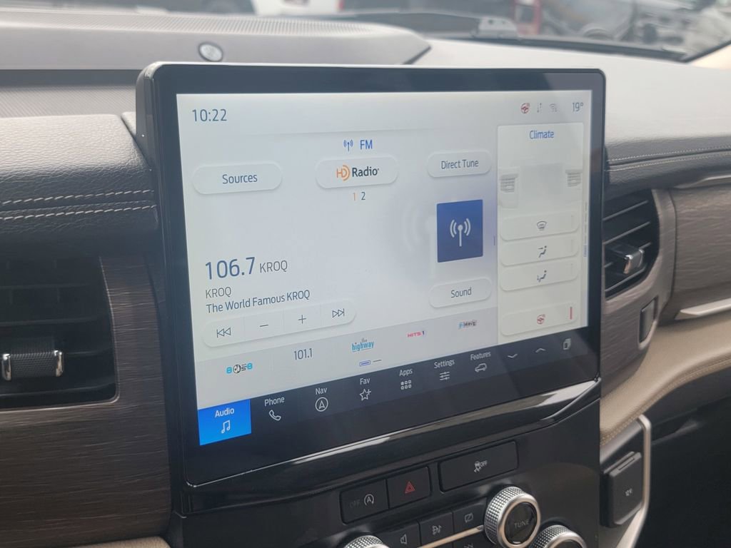 Used 2024 Ford Expedition Max Limited image 25