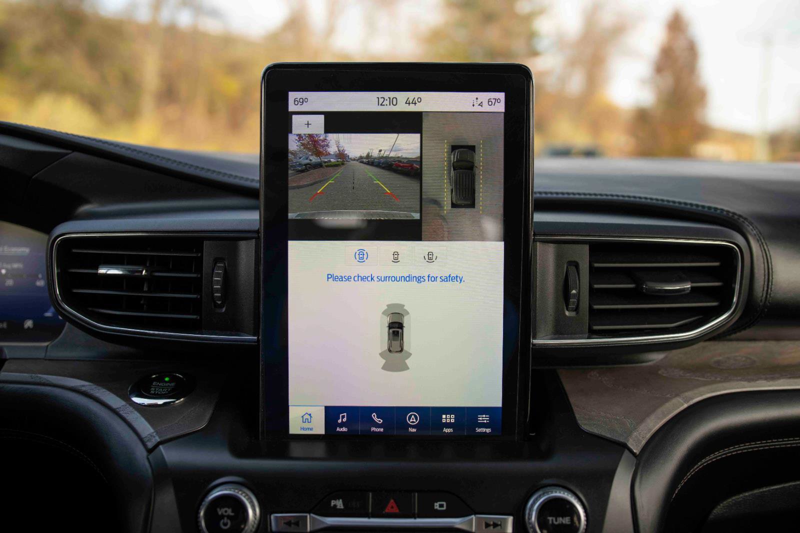 Used 2020 Ford Explorer Platinum w/ Premium Technology Package image 15