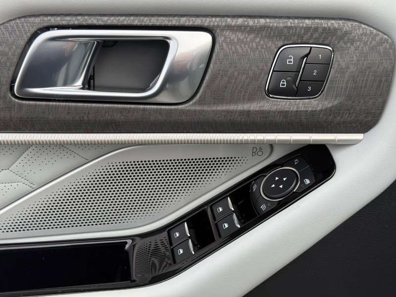 New 2026 Ford Explorer Platinum w/ LUX Leather Package image 22