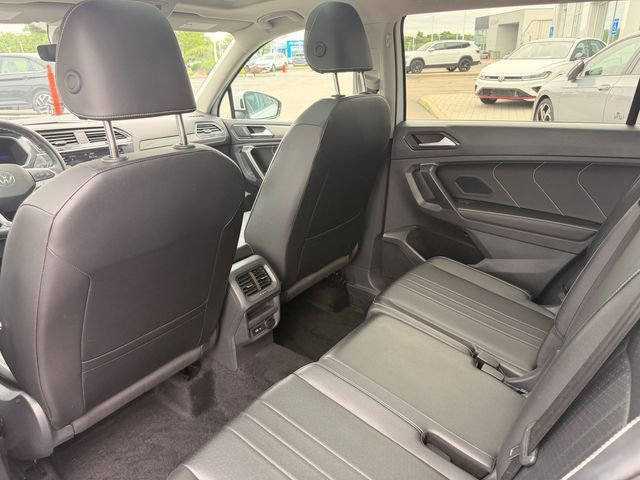Certified 2024 Volkswagen Tiguan SE AWD/4WD image 15