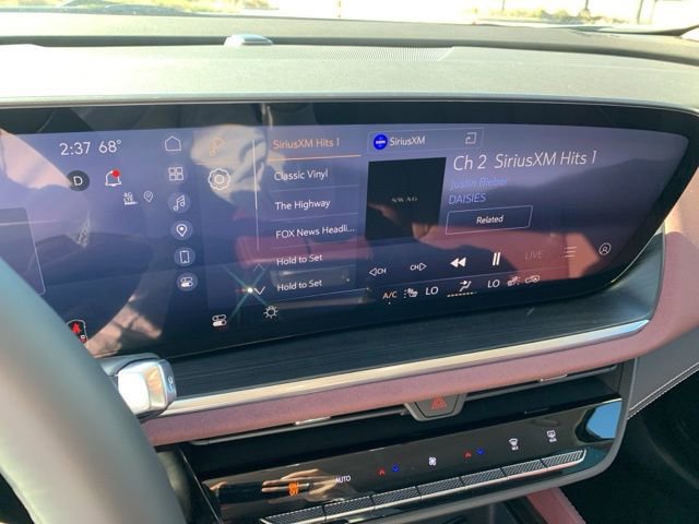 New 2025 Buick Envision Sport Touring image 21