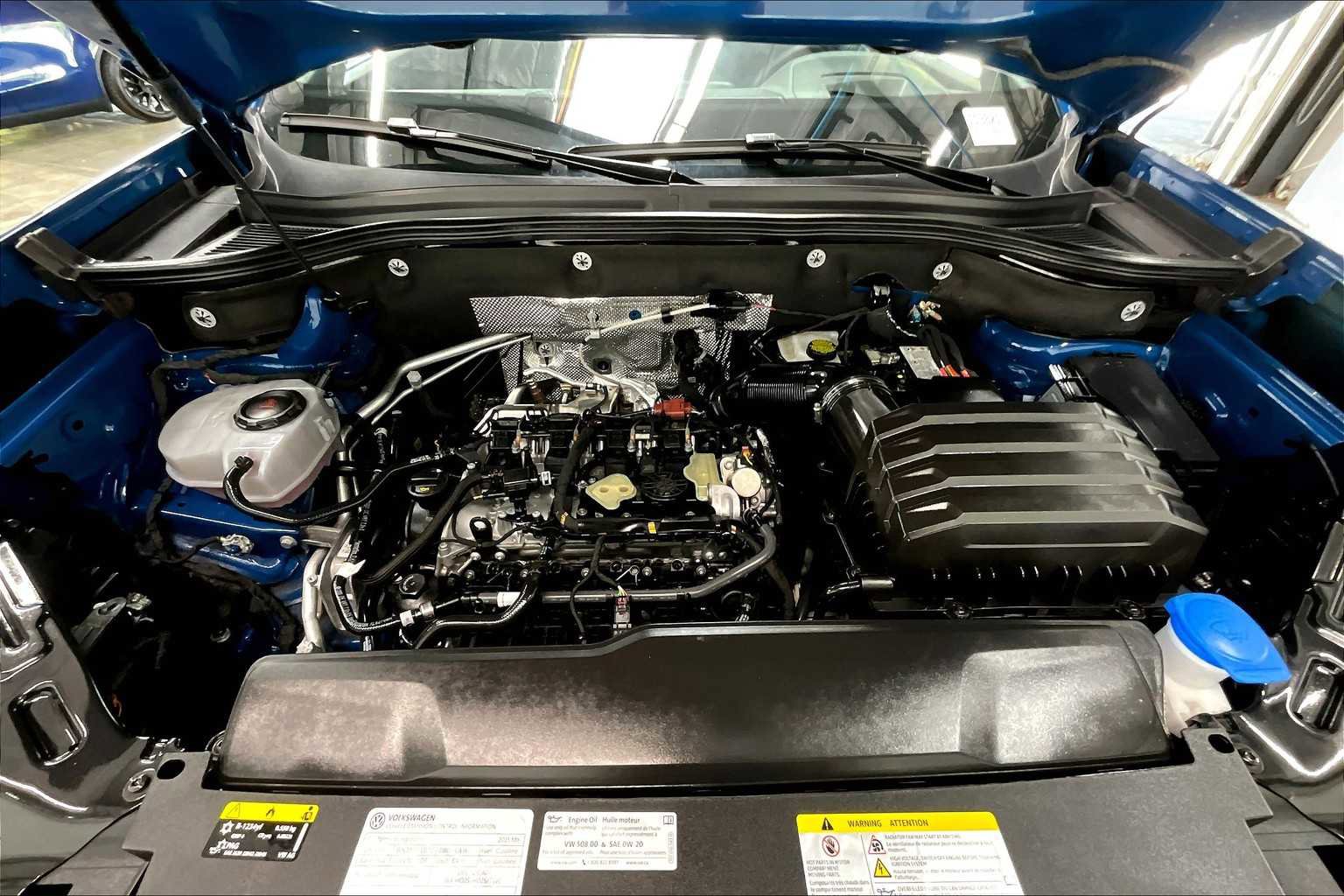 Used 2025 Volkswagen Atlas Cross Sport SEL image 13