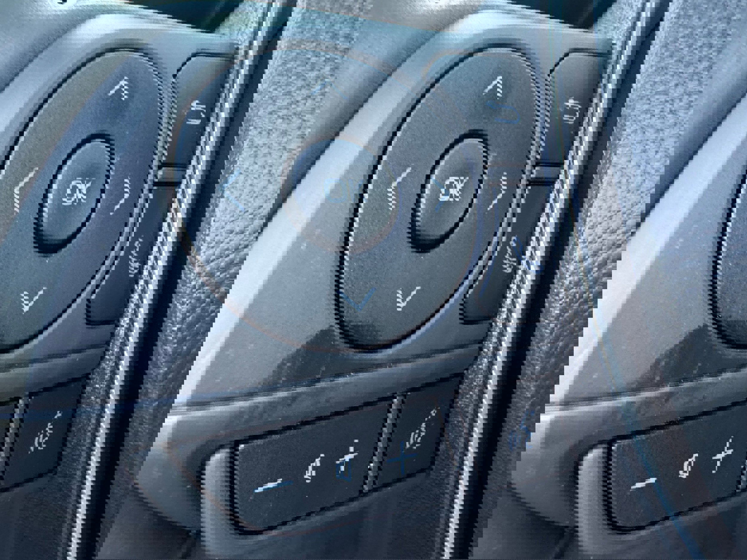 Used 2025 Toyota Corolla Cross AWD Hybrid image 23