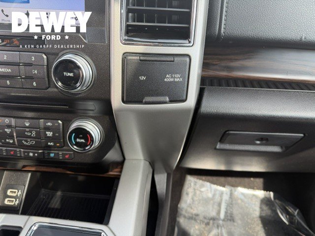 Used 2017 Ford F150 Lariat w/ Equipment Group 502A Luxury AWD/4WD image 25