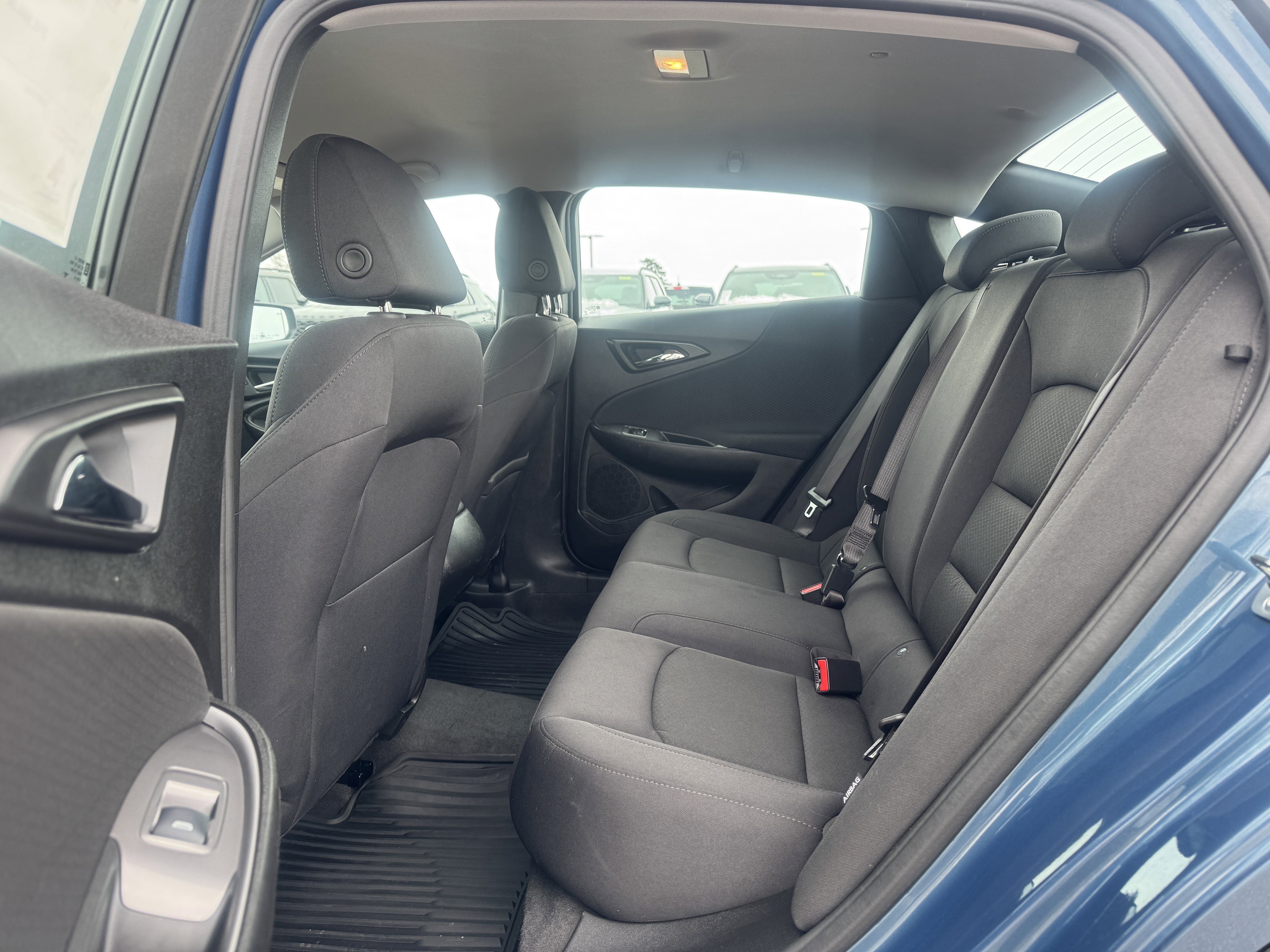 Used 2025 Chevrolet Malibu LS FWD image 19