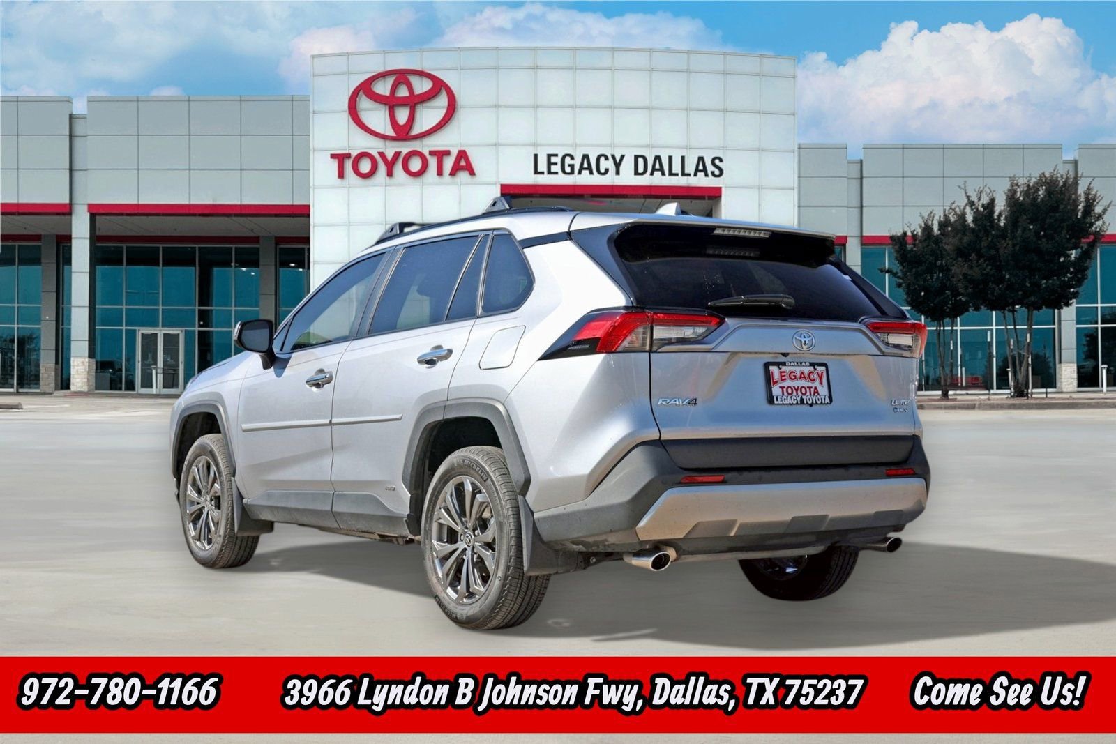 Used 2025 Toyota RAV4 Limited image 8