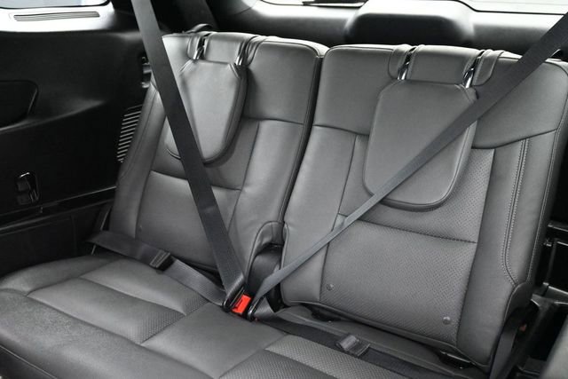 Used 2021 Ford Explorer XLT RWD image 9