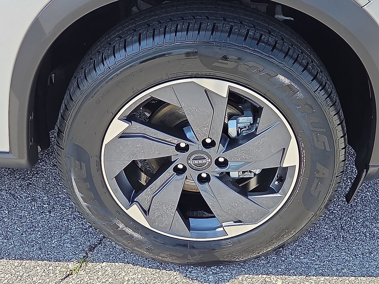 Used 2025 Nissan Rogue SV FWD image 7