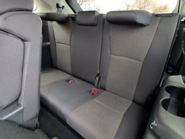 Used 2024 Toyota Highlander LE image 9