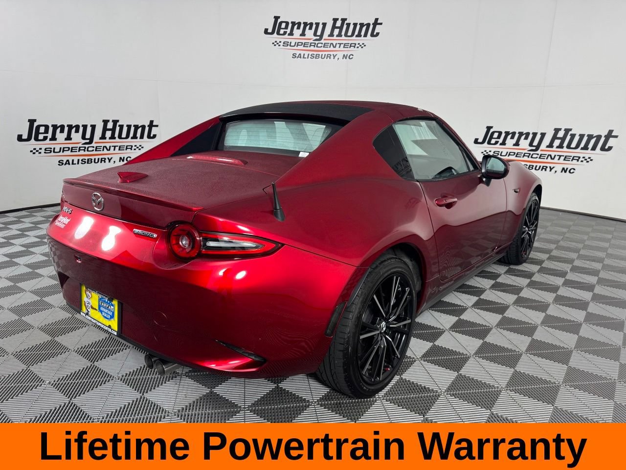 Used 2025 MAZDA MX-5 Miata RF Grand Touring RWD image 8