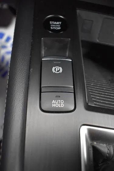 Used 2025 Nissan Kicks SV image 33