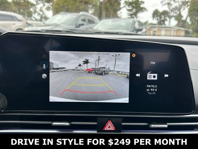 Used 2025 Hyundai Elantra SEL image 25