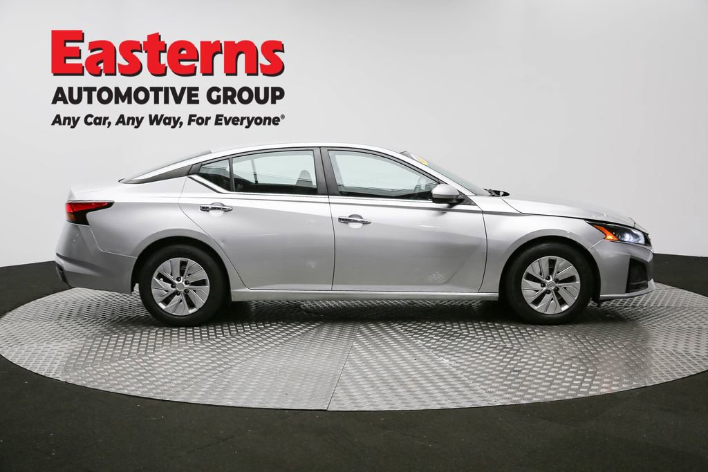 Used 2023 Nissan Altima 2.5 S image 4