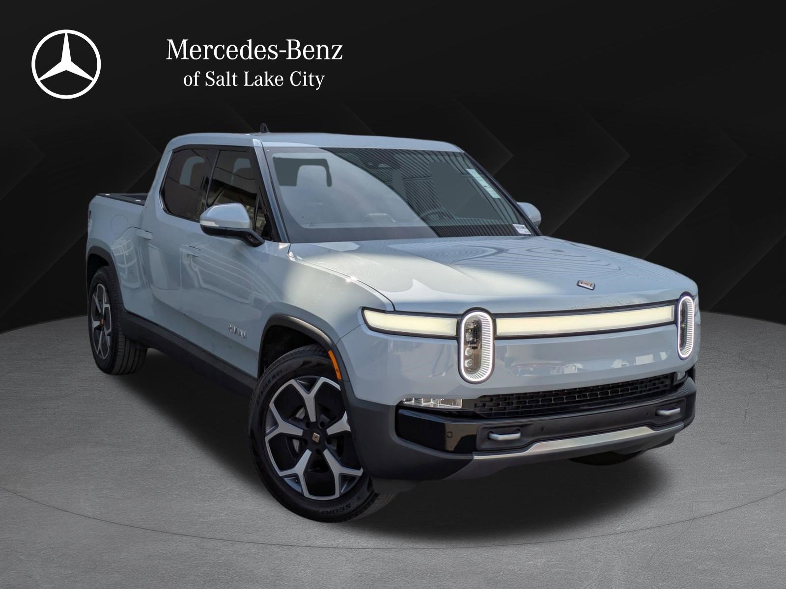 Used 2024 Rivian R1T Adventure AWD/4WD image 1