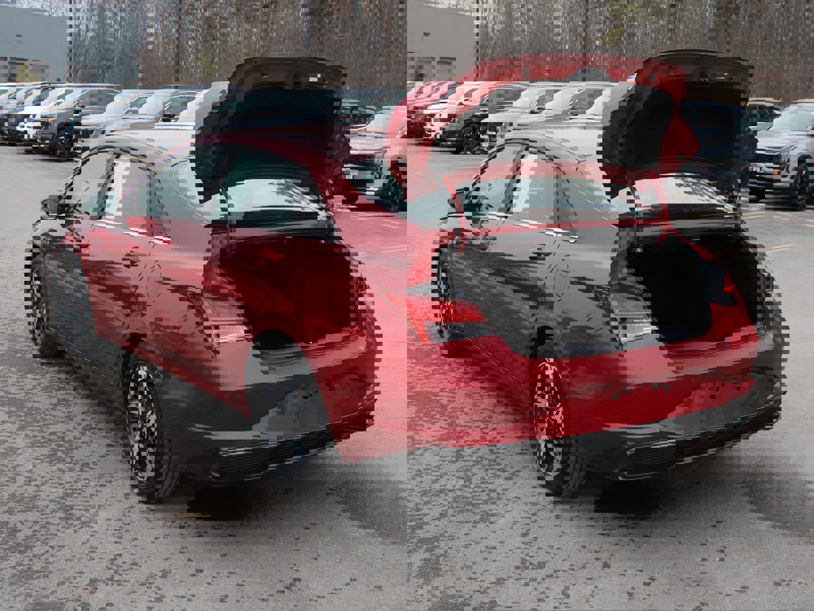 Used 2023 Hyundai Elantra Limited image 7