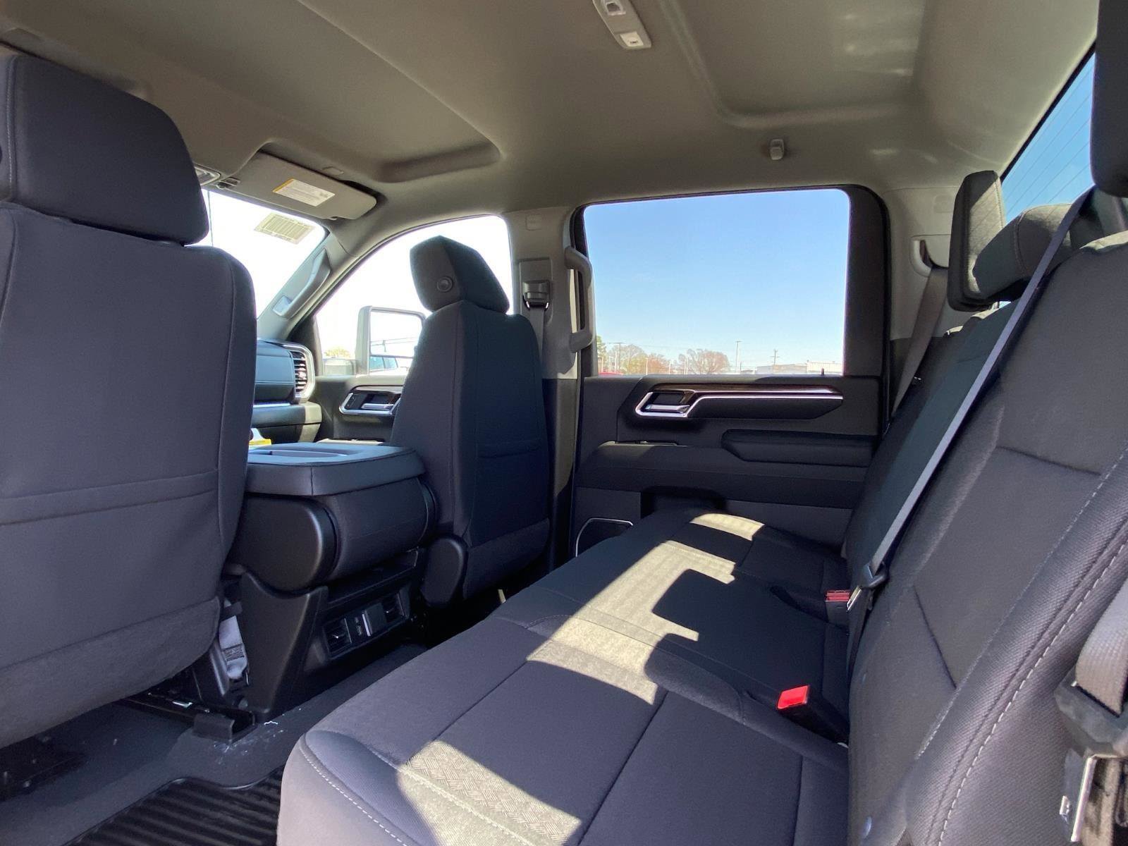 New 2026 Chevrolet Silverado 3500 LT w/ Convenience Package AWD/4WD image 21