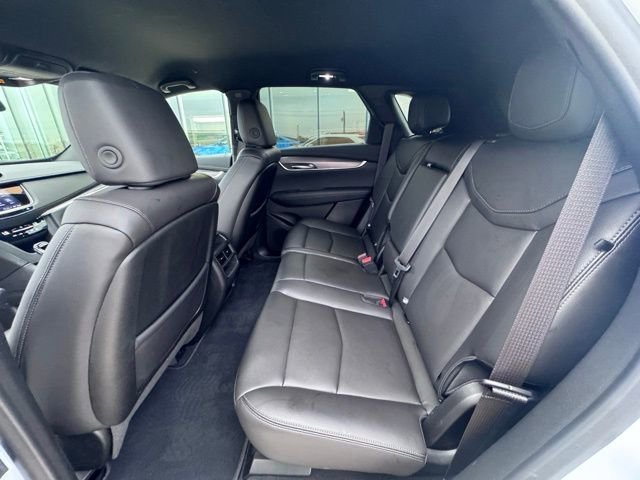 New 2026 Cadillac XT5 Luxury image 15