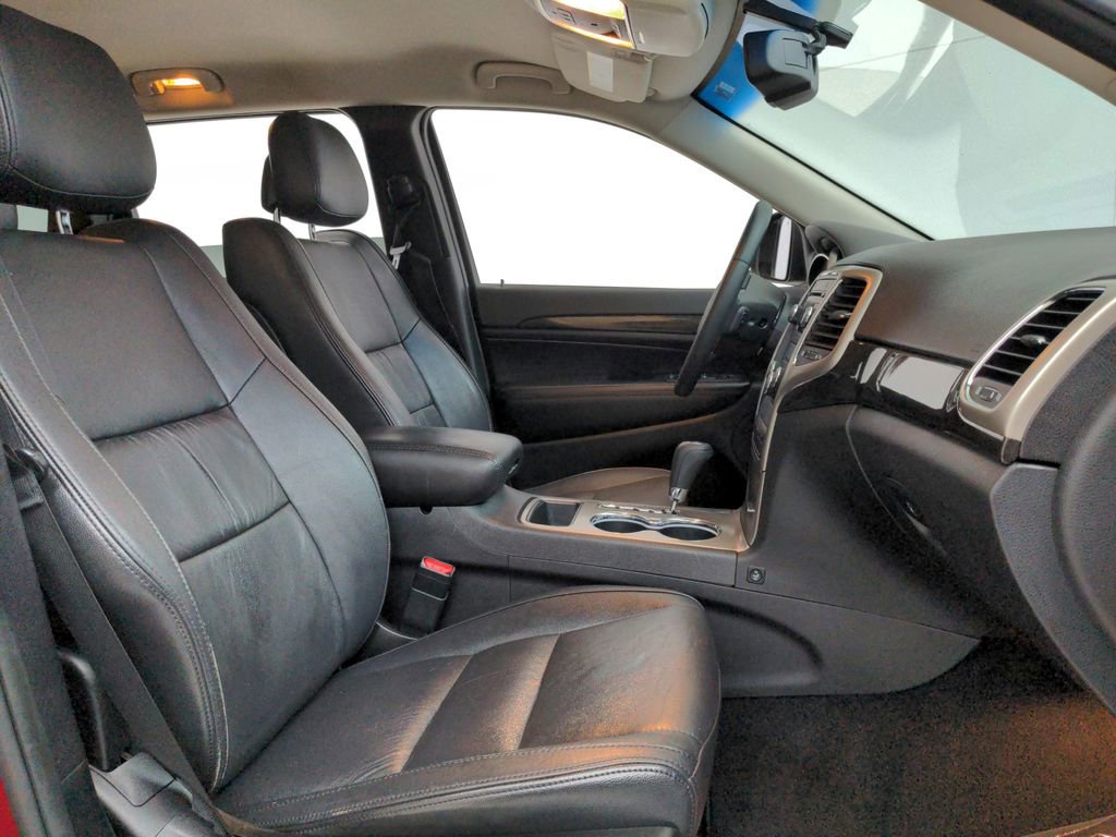 Used 2013 Jeep Grand Cherokee Laredo w/ Laredo E Group AWD/4WD image 26