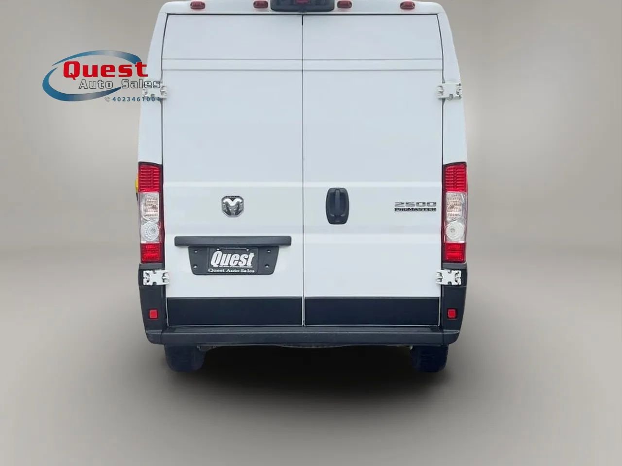 Used 2025 RAM ProMaster 2500 w/ Convenience Group FWD image 4