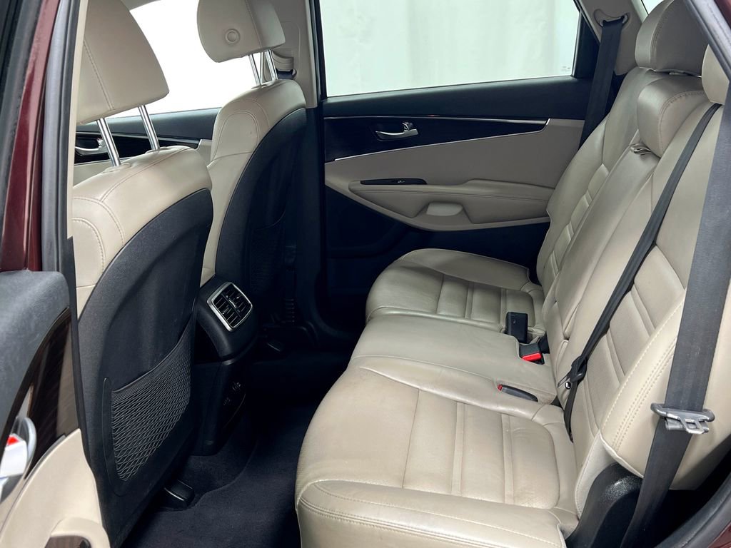 Used 2019 Kia Sorento EX image 29