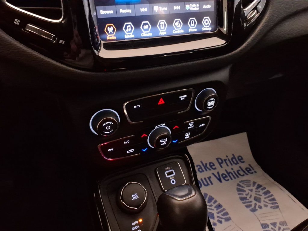 Used 2020 Jeep Compass Limited AWD/4WD image 19