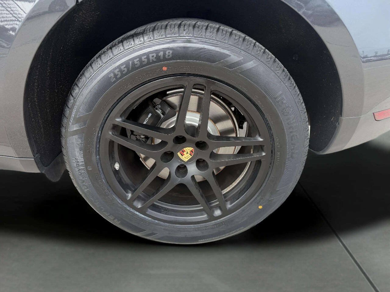 Used 2018 Porsche Macan AWD/4WD image 21