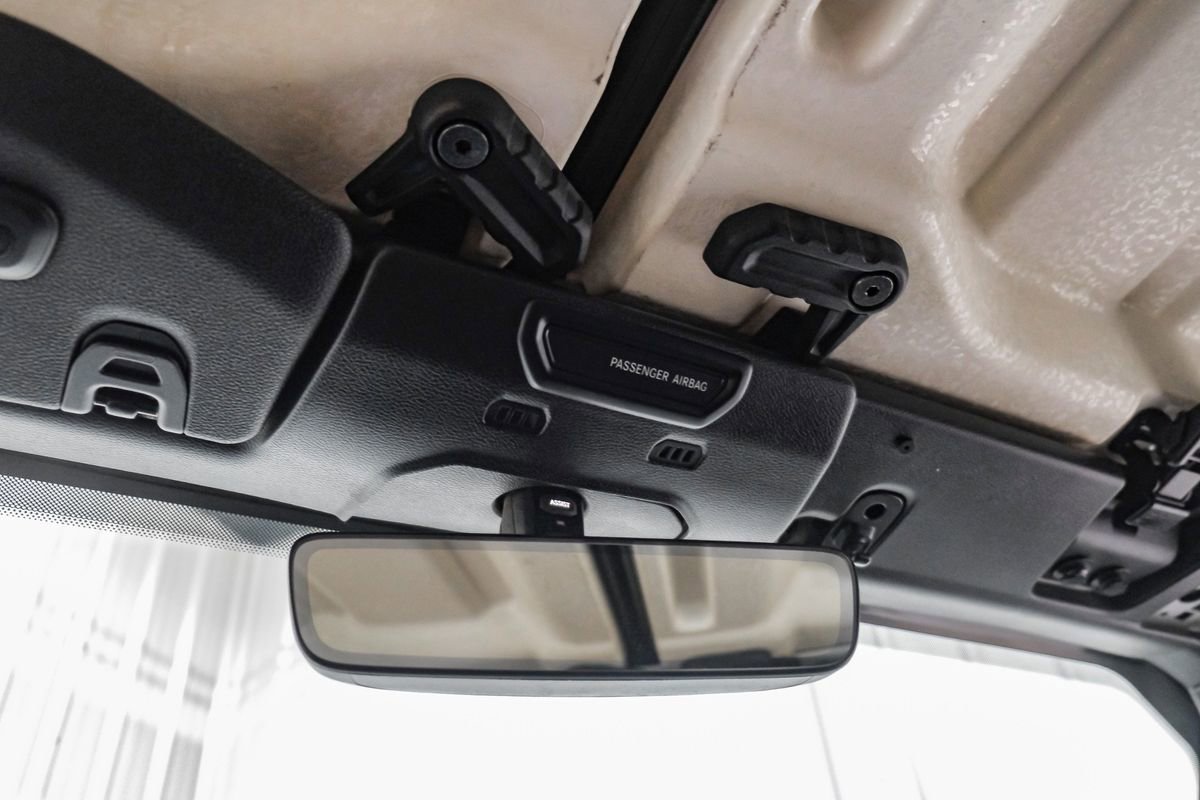 Used 2018 Jeep Wrangler Unlimited Sahara image 23