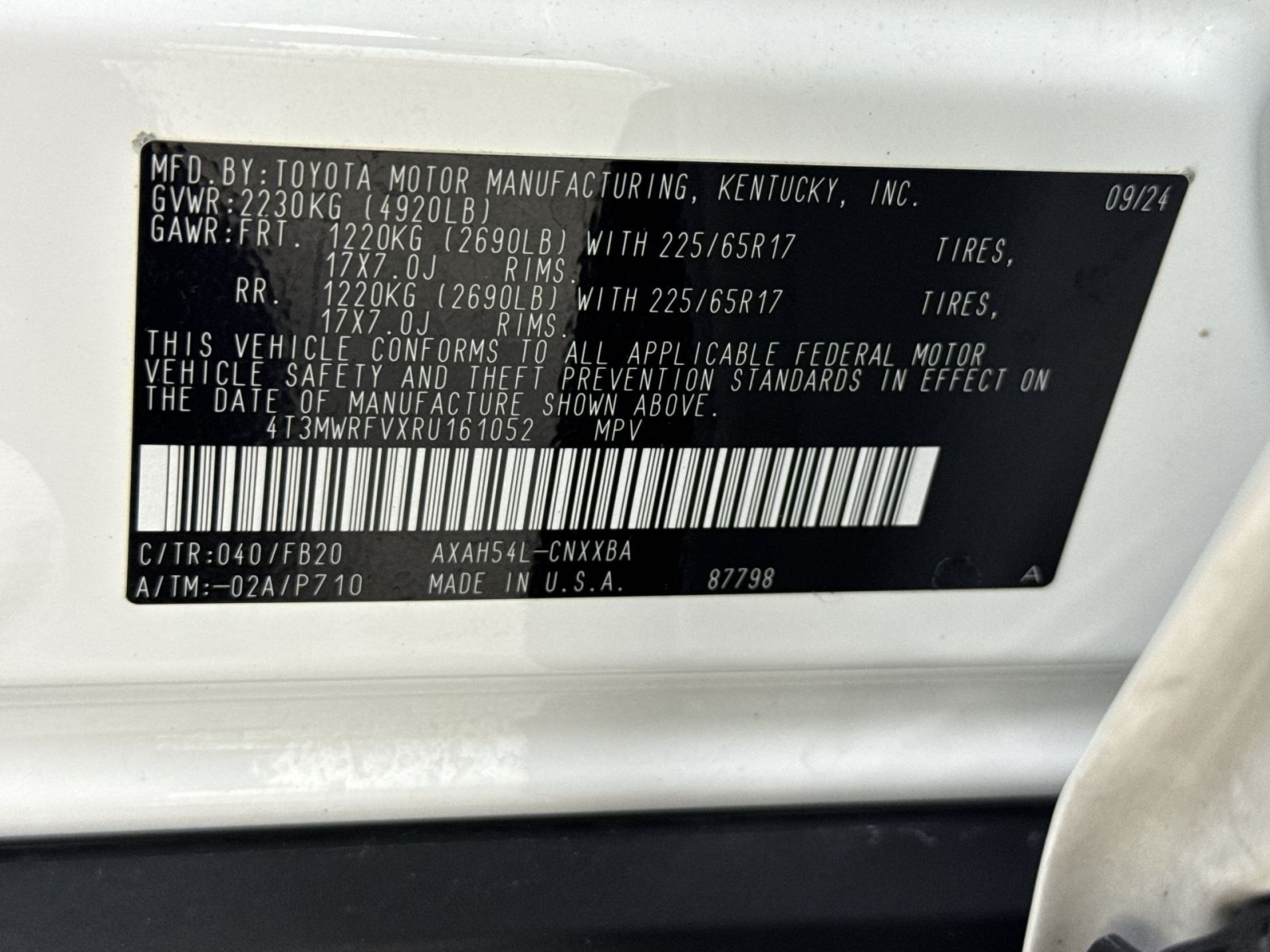 Used 2024 Toyota RAV4 LE AWD/4WD image 39