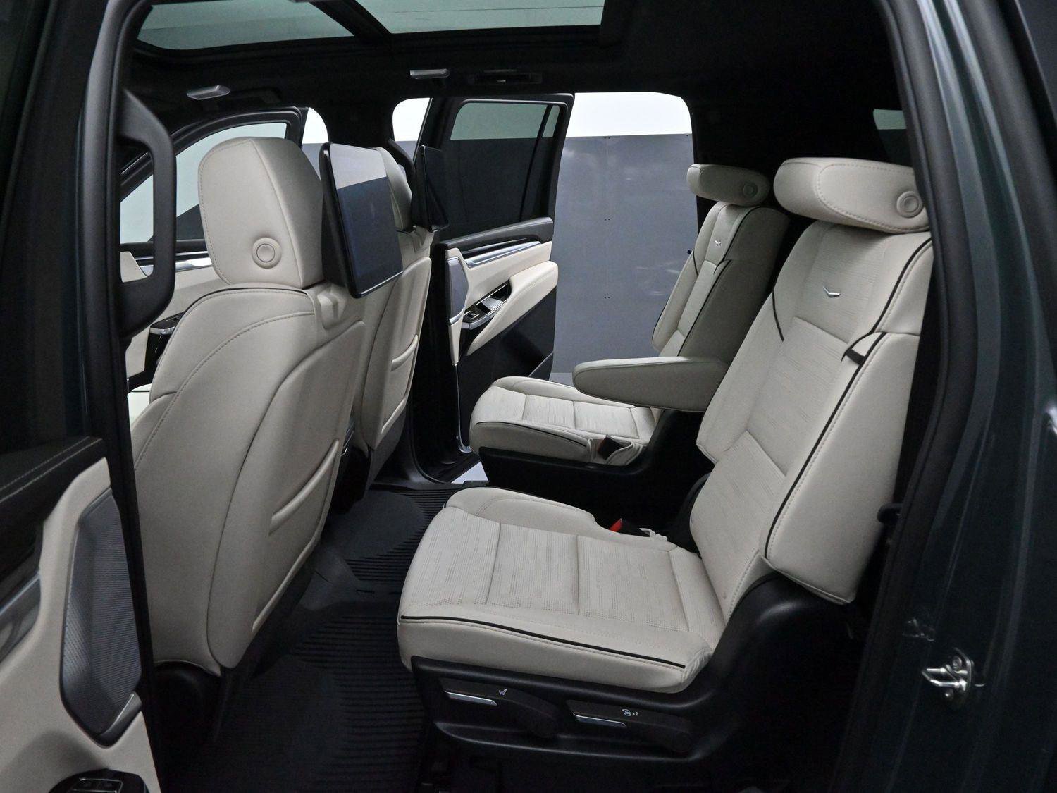 Certified 2026 Cadillac Escalade ESV Sport w/ Touring Package image 33