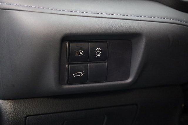Used 2024 Toyota Highlander LE image 12