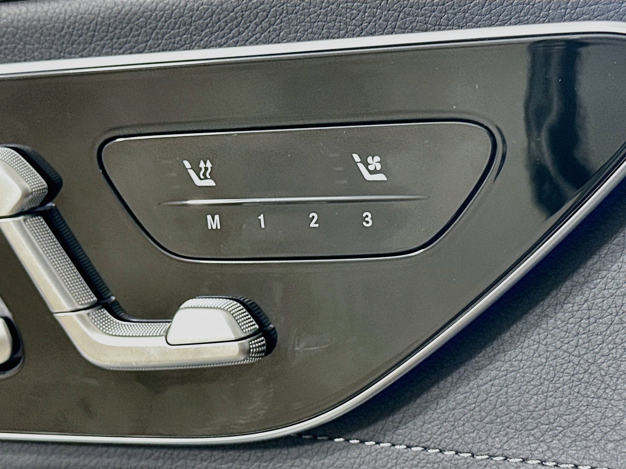 Certified 2024 Mercedes-Benz EQE 350+ 4MATIC Sedan w/ Driver Assistance Package image 25