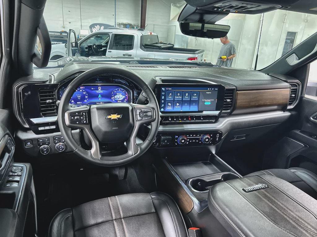Used 2024 Chevrolet Silverado 2500 High Country w/ Technology Package AWD/4WD image 20