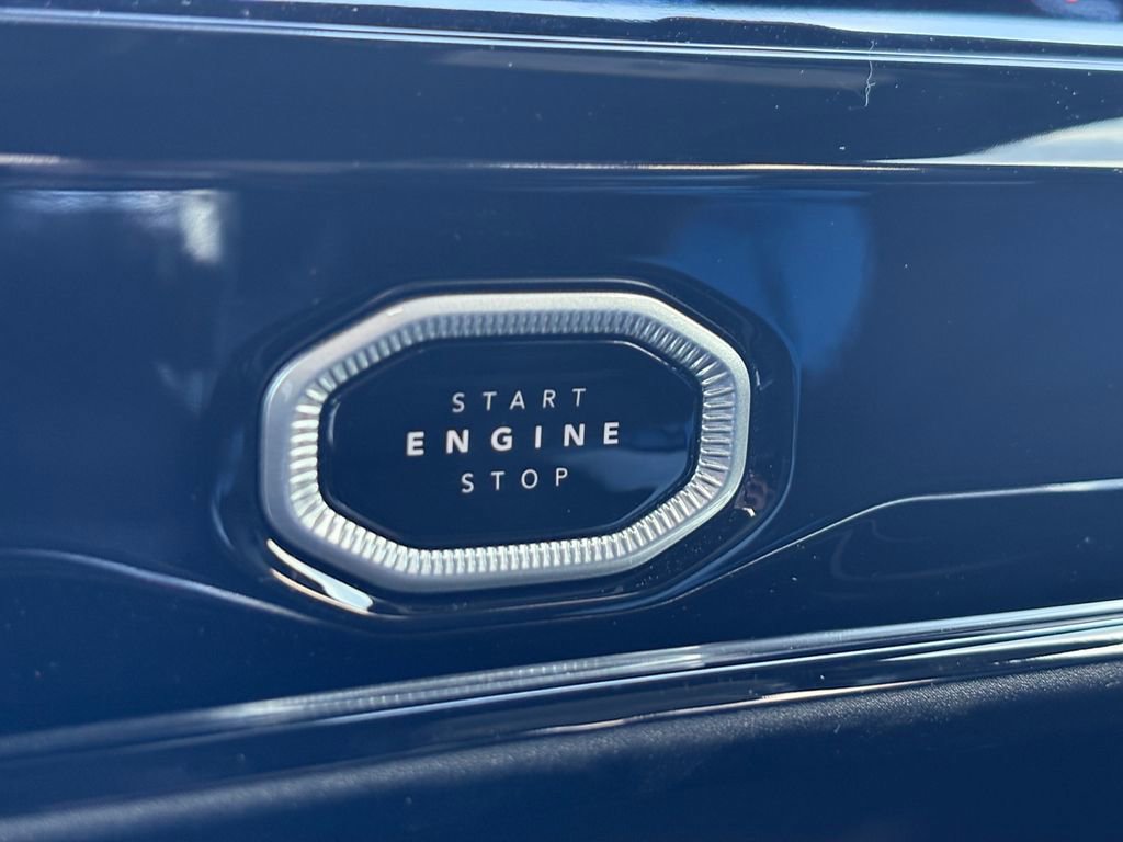 New 2026 Jeep Grand Cherokee Altitude image 19