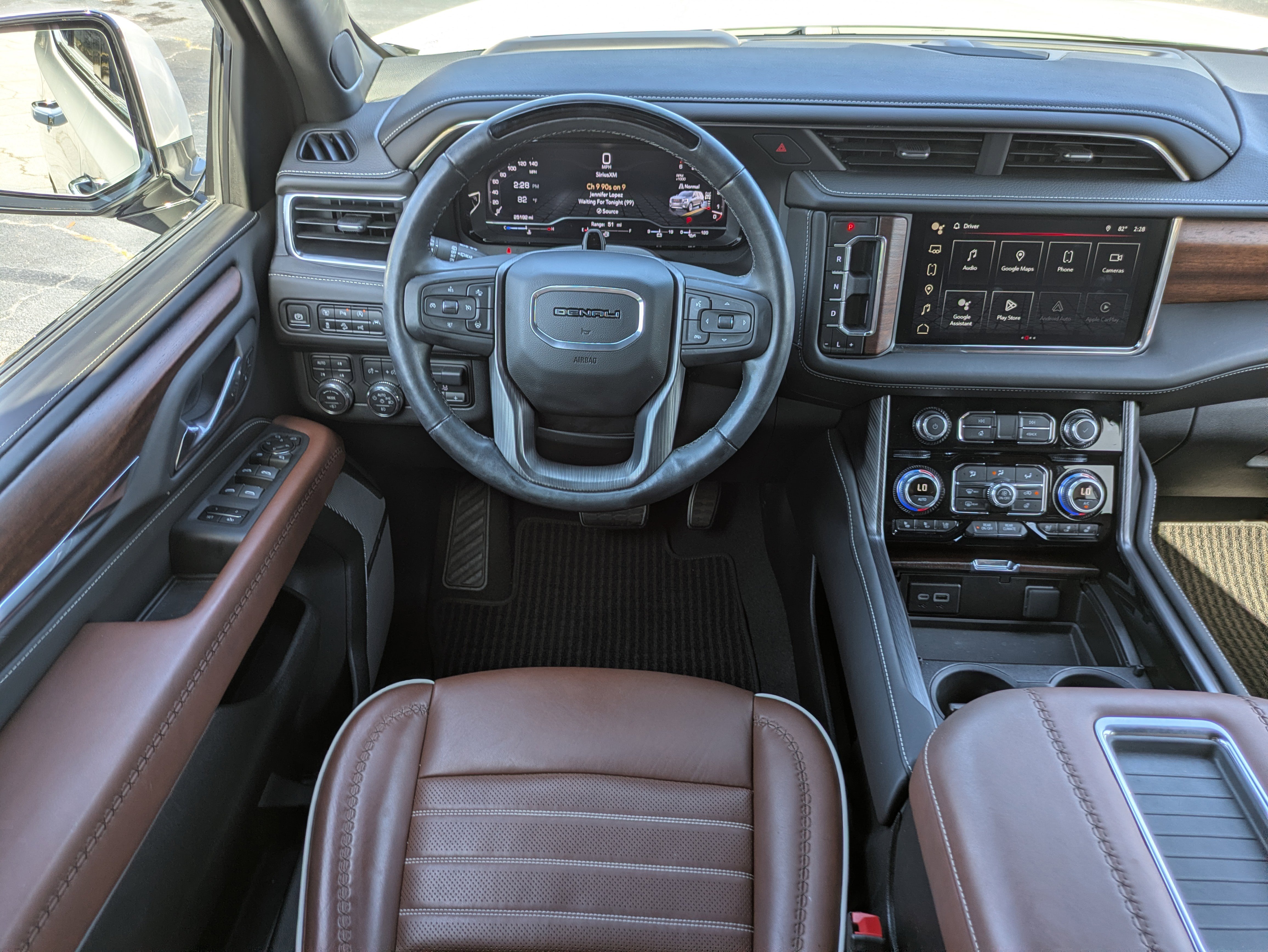 Certified 2024 GMC Yukon Denali Ultimate image 15