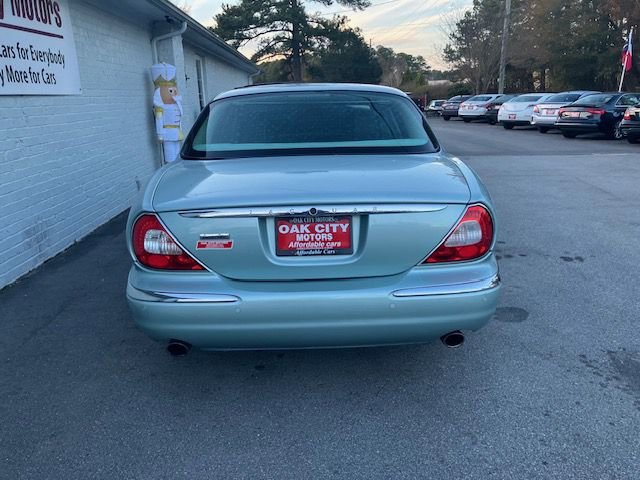 Used 2005 Jaguar XJ8 image 6