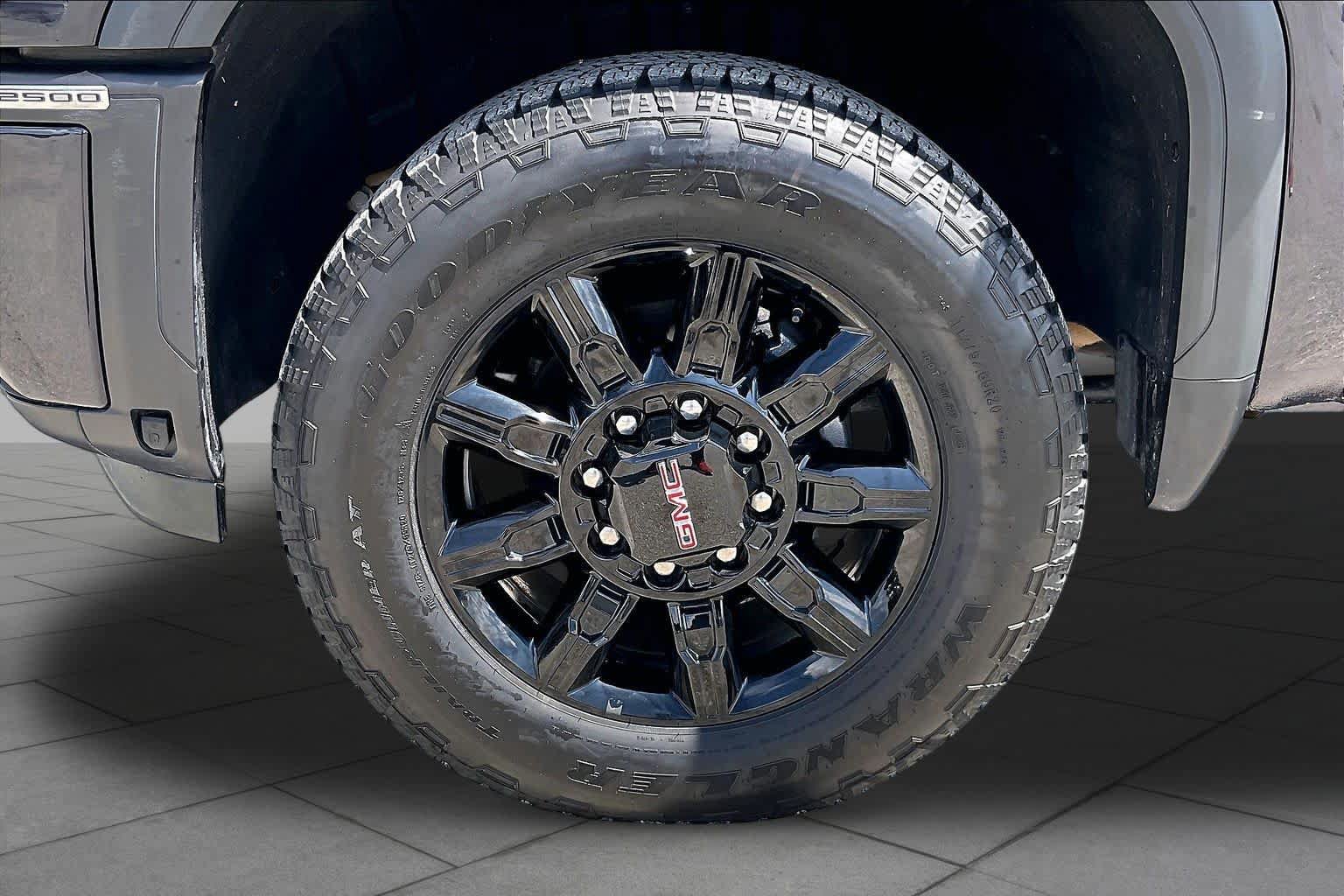 Certified 2026 GMC Sierra 2500 AT4 AWD/4WD image 11