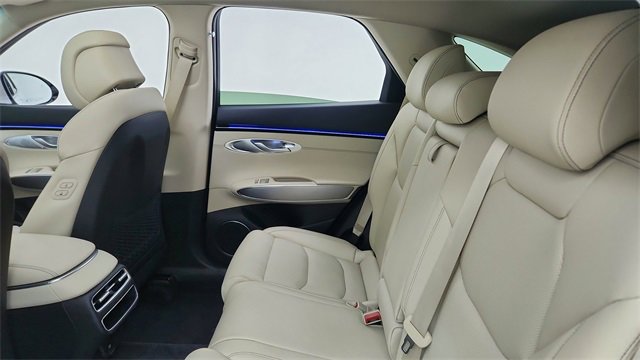 Used 2026 Genesis GV70 2.5T Select image 29